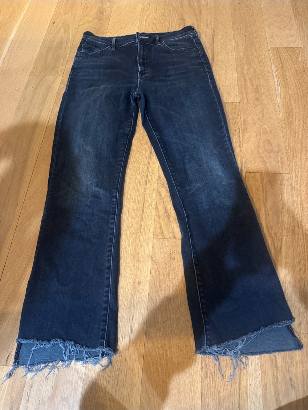 MOTHER Dark Indigo Flare Jeans with Frayed Hem the insider crop step Frey